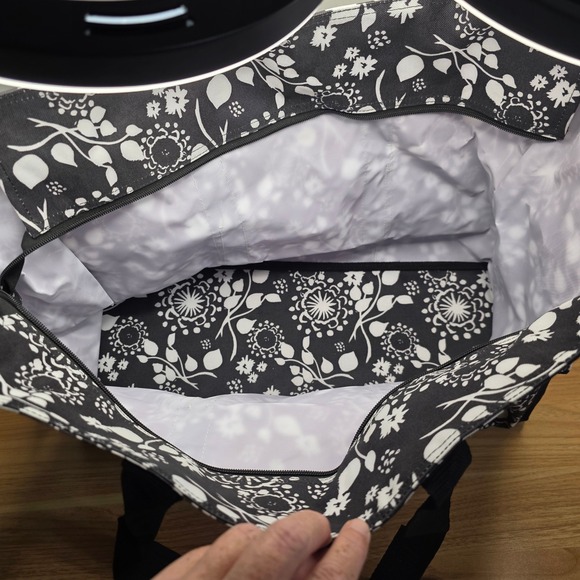 Thirty One 31 7 Piece Set Timeless Memory Pouches Wallet Water Bottle Tote Bag - Picture 14 of 15